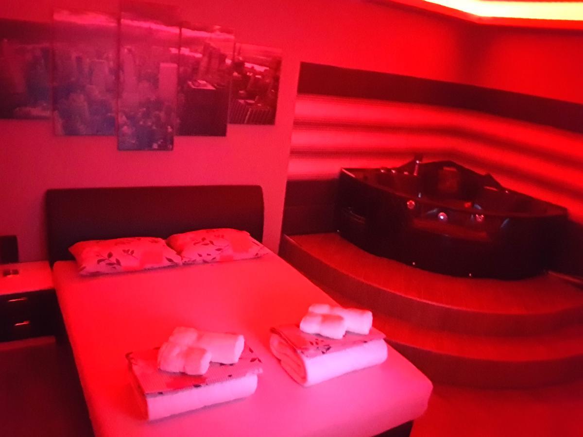 Ceca Apartman Ni Exterior foto